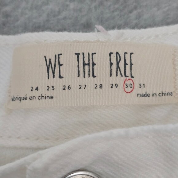 Free People We the Free Sz 30 White Denim Frayed Hem Distressed Festival Shorts - Picture 2 of 9